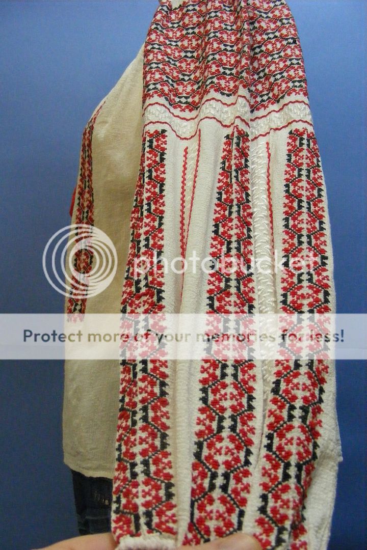 GORGEOUS H Embroidered ROMANIAN Peasant Folk Ethnic Top Evening Blouse 