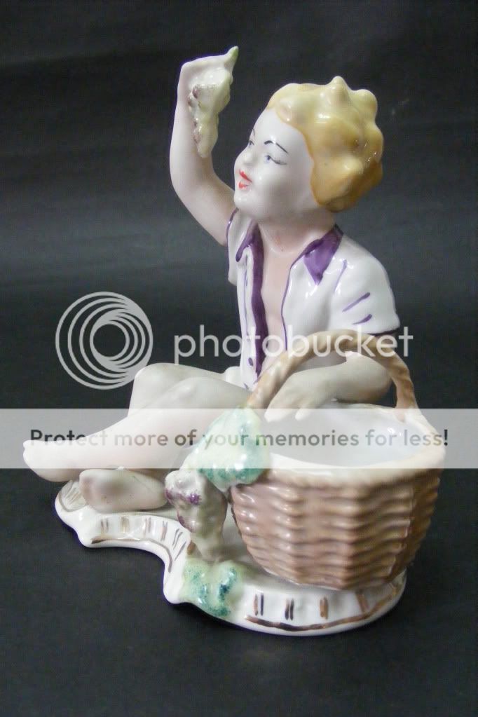   Collectable Romania Romanian Porcelain ARPO Figurine Statue Sculpture